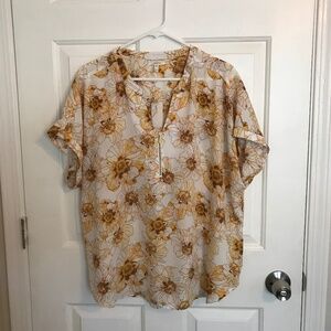 Maurices Chiffon V-Neck Cap Sleeve Floral Top Size XXL Yellow Brown